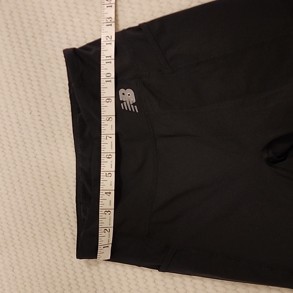 New Balance Performance Stretch Capri Fitted Biker Shorts Girls Size M -L No Tag - Picture 6 of 8